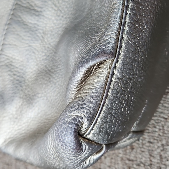 Michael Kors Metallic Gold Large Leather Shoulder Bag 11x15 - Picture 7 of 8
